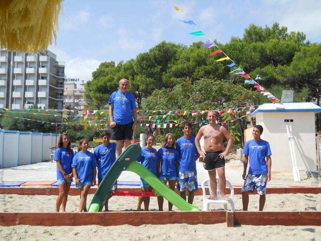 animazione in spiaggia hotel sporting alba adriatica